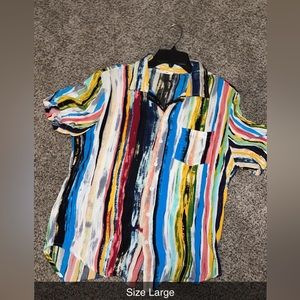 Graphic Button Down short sleeve shirt; Size Medium